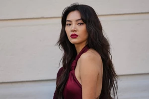 Τα έξυπνα tricks που χρειάζεστε για να καμουφλάρετε τις λευκές ρίζες πριν τη βαφή