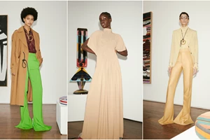 Christopher Kane | Η SS21 συλλογή του σχεδιαστή είναι βγαλμένη από πίνακες ζωγραφικής