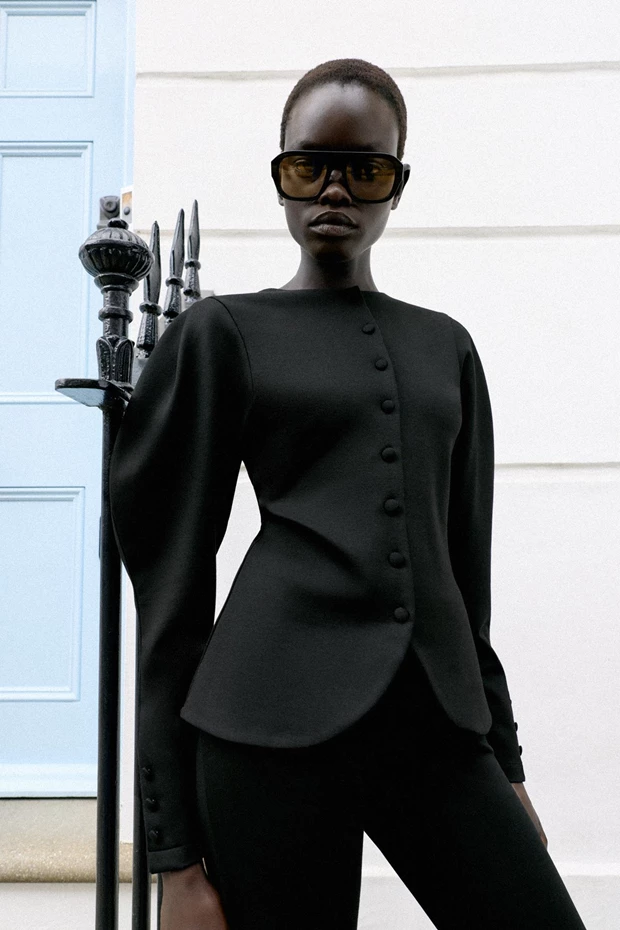 Μπλέιζερ με κουμπιά interlock, Zara.