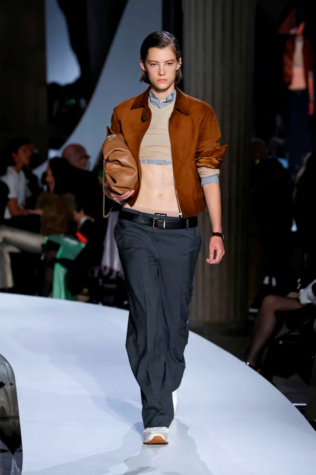 Τα 6 παντελόνια που θα είναι τάση το 2022