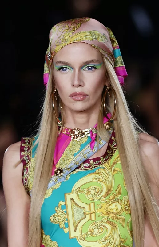 Από εμπριμέ ύφασμα