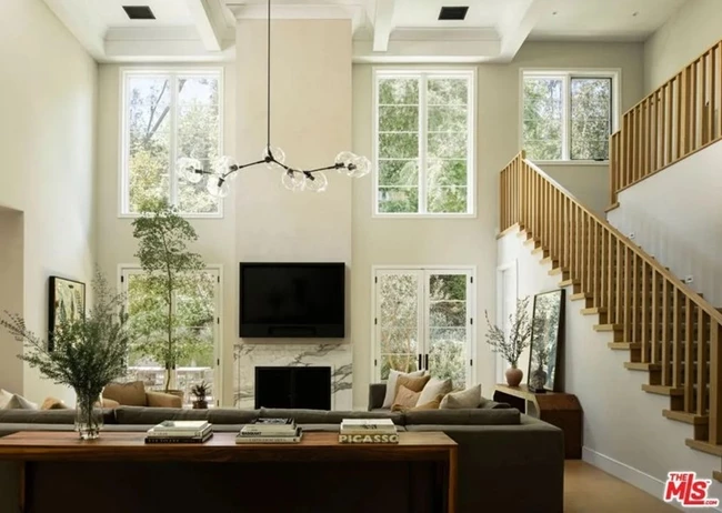 Cameron Diaz | Το Harper's Bazaar στην εντυπωσιακή έπαυλη της σταρ στο Beverly Hills