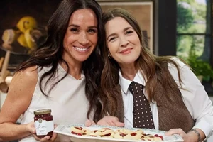 Ο πρίγκιπας Archie στην κουζίνα με την Meghan Markle | Το στοχείο στην εξωτερική του εμφάνιση που έχει πάρει από τον πατέρα του