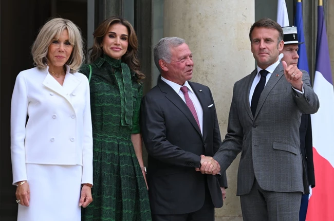 Brigitte Macron - Βασίλισσα Ράνια | Οι στιλιστικές επιλογές που έκαναν στη συνάντησή τους στο Παρίσι