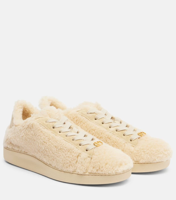 Sneakers Royco με faux fur και σουέτ, Valentino Garavani.