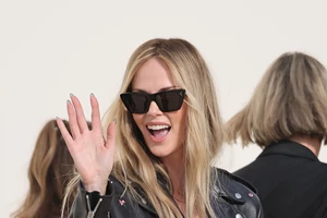 "Του γύρισε την πλάτη": Ο λόγος που η Charlize Theron αγνόησε επιδεικτικά τον Johnny Depp