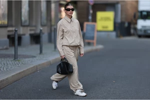 Τα "barre" sneakers είναι η απάντηση στα chunky σχέδια | Σε ποια ζευγάρια αξίζει να επενδύσετε αυτό το φθινόπωρο