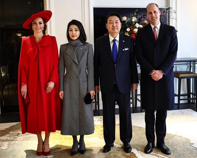 Kate Middleton| Φρενίτιδα με την πρόσφατη εμφάνιση και την αποκάλυψη των καλλίγραμμων ποδιών της