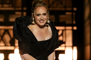 Adele | Η τεράστια περιουσία που έχει αποκτήσει χάρη στο μαγικό ταλέντο της