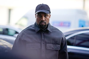 Η Kim Kardashian μοιράστηκε μια σπάνια φωτογραφία και με τα τέσσερα παιδιά της