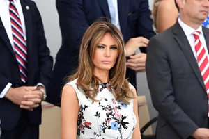 Η εμμονή της Melania με τις φωτογραφίες και η κυκλοθυμική συμπεριφορά του Donald Trump