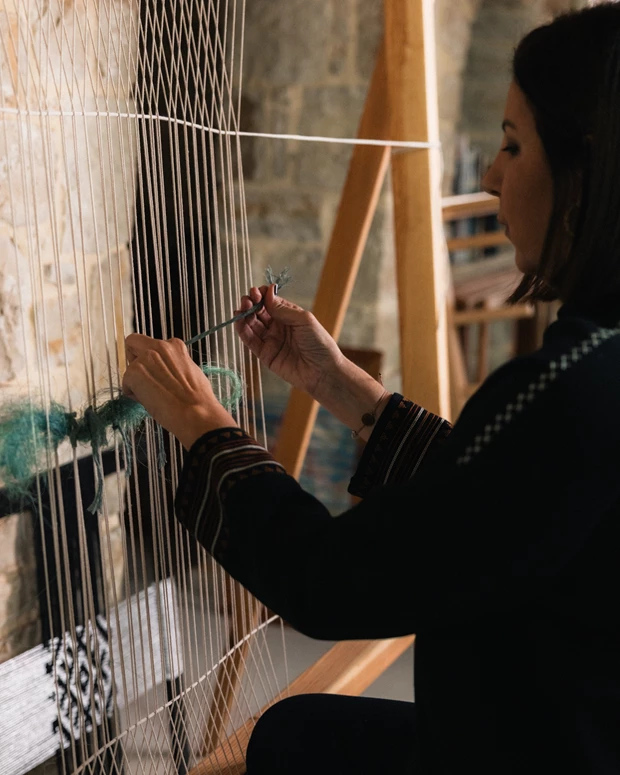 Το νήμα του Klotho ενώνει το σήμερα με το χθες σε μια διαχρονική Thalassa