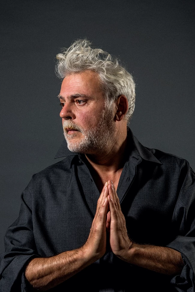 Νίκος Καραθάνος