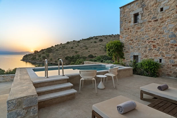 The art of slow living | 4 κορυφαία ελληνικά resorts που εξυμνούν την αυθεντικότητα και την ευεξία