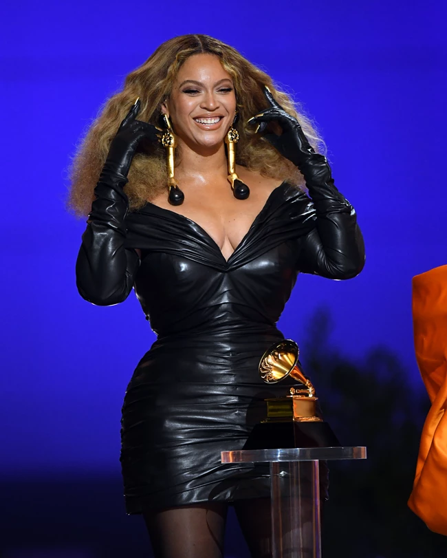 Beyonce | Είναι η πιο πολυβραβευμένη τραγουδίστρια στην ιστορία των βραβείων Grammy