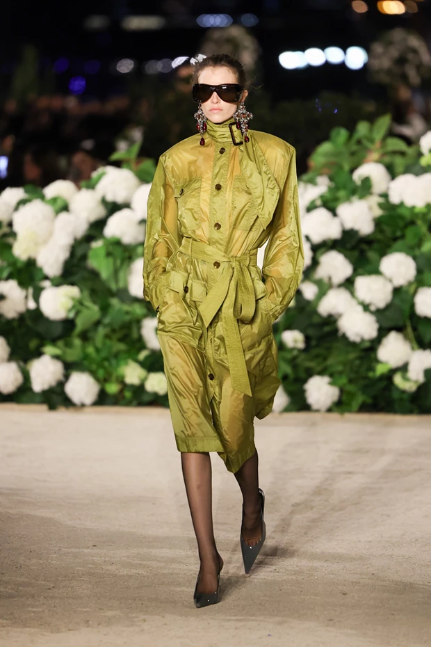 Saint Laurent Runway Look Paris Fashion Week Womenswear Spring-Summer 2026