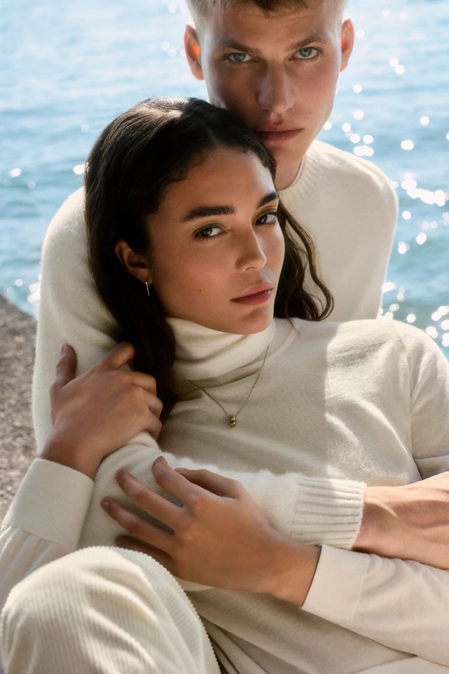 Falconeri Born From Nature