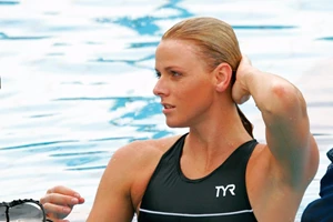 Αυτές είναι οι 2 καλύτερες ασκήσεις για επίπεδη κοιλιά μετά τα 40