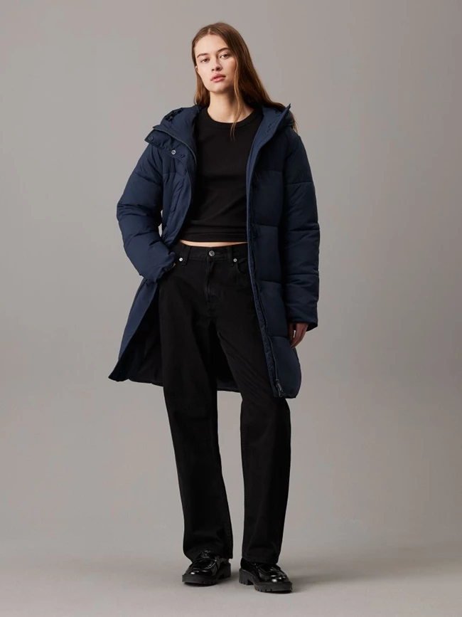 Μπουφάν με κουκούλα και ζώνη, Calvin Klein.