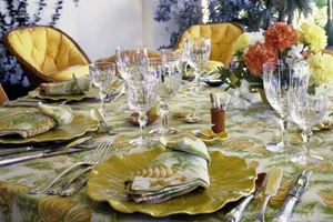 "Είναι ξεπερασμένος, ογκώδης": Πείτε αντίο στον γωνιακό καναπέ το 2026