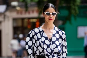 Τα πιο κομψά καλοκαιρινά σύνολα για γυναίκες άνω των 40