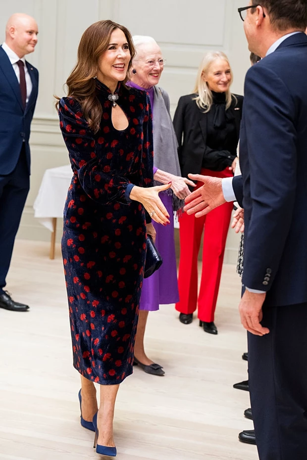 Το ατόπημα της αδελφής της Άννας Μαρίας σε νέα εμφάνιση με τη βασίλισσα Mary της Δανίας