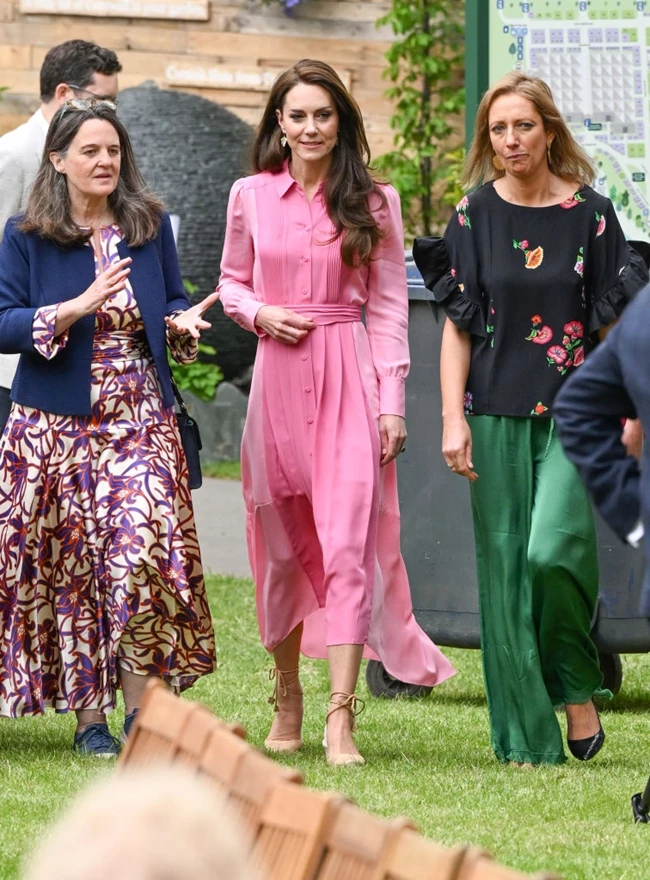 Τα Barbiecore looks της Kate Middleton από το φετινό καλοκαίρι