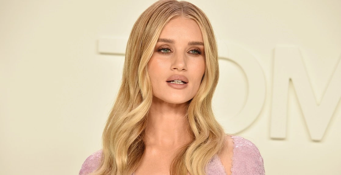 Η Rosie Huntington-Whiteley δημιούργησε δύο limited-edition κραγιόν