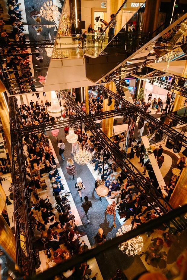 Stay Golden Fashion Show  - Μια εμπειρία μόδας όπου η δημιουργικότητα και η υψηλή αισθητική πρωταγωνίστησαν στο Golden Hall