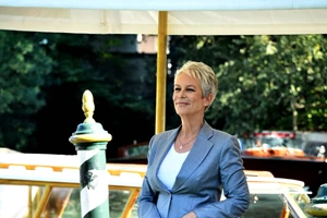 Jamie Lee Curtis | Η εμπνευσμένη από τη μητέρα της εμφάνιση στην πρεμιέρα του "Halloween Kills"