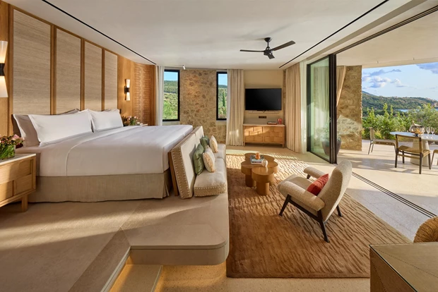 Mandarin Oriental, Costa Navarino | Διάκριση Five-Star Hotel στα Forbes Travel Guide’s 2025 Star Awards