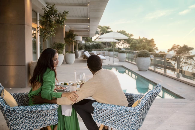 Four Seasons Astir