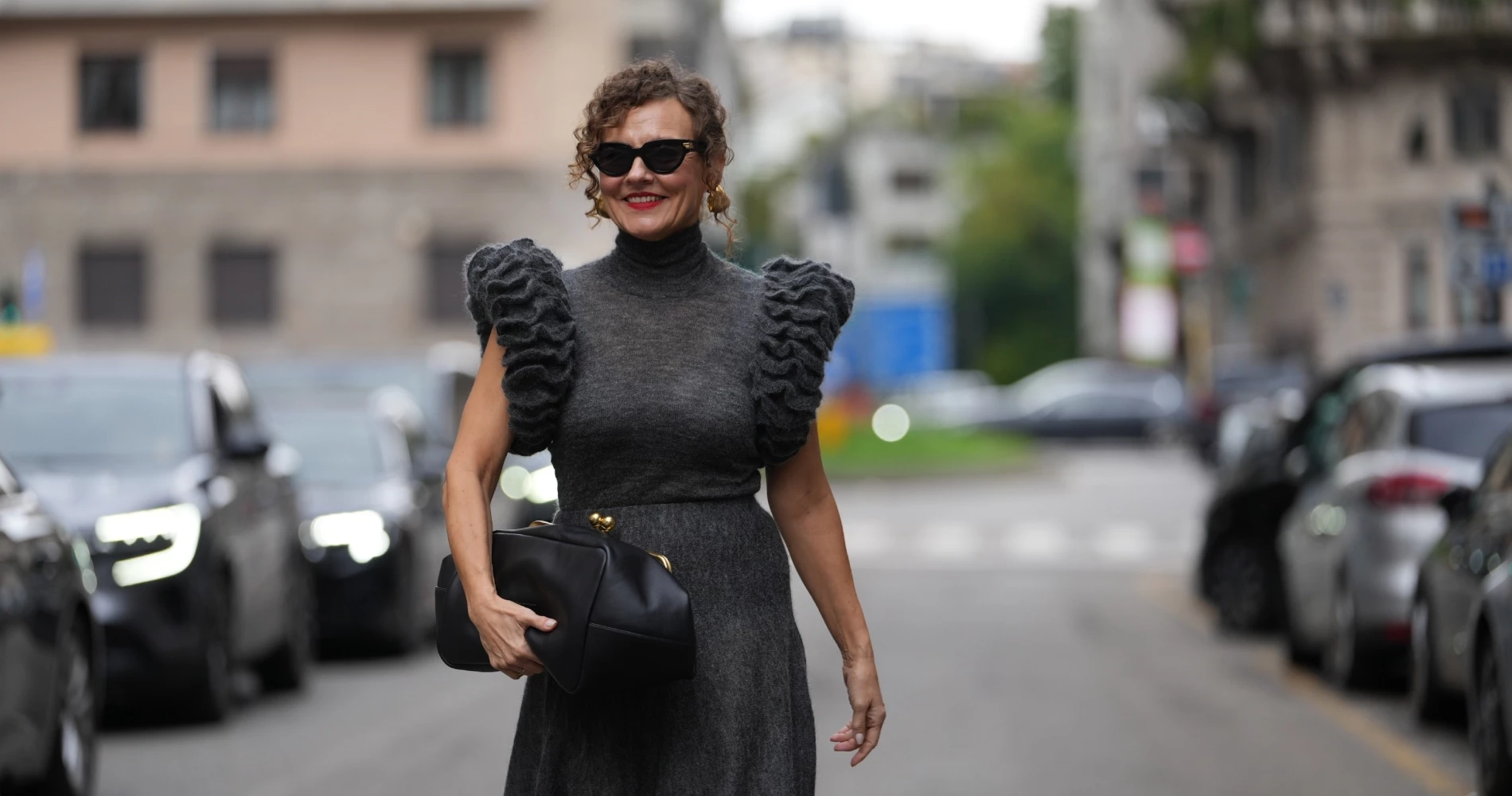 Τα καλύτερα κοντά κουρέματα για γυναίκες με σγουρά μαλλιά