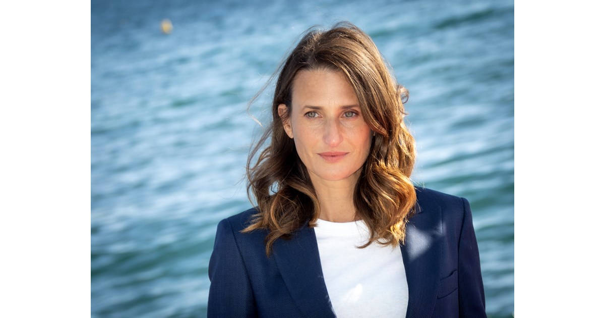 Camille Cottin | Η σταρ του 'Call My Agent!' εξηγεί πώς νιώθει που