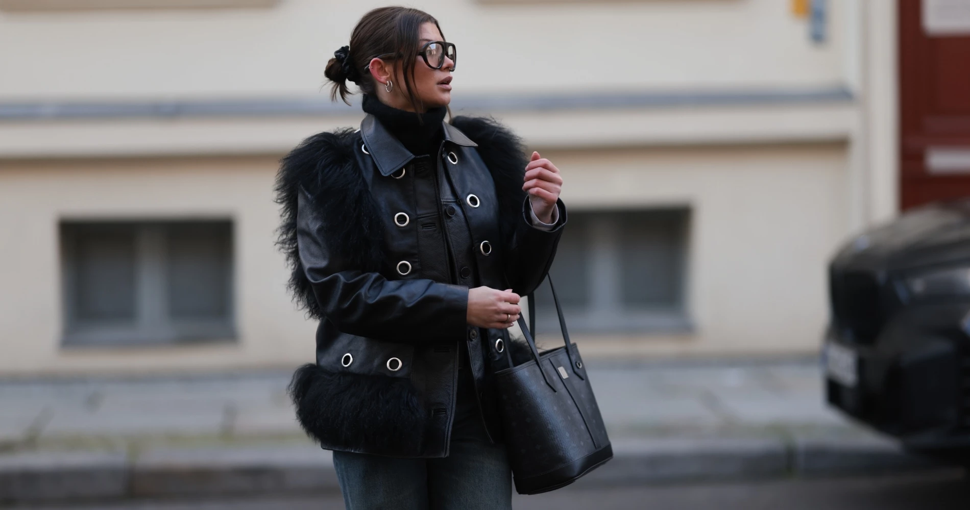 Αυτό το δερμάτινο jacket είναι η πολυτελής επένδυση που θα κάνετε τον φετινό χειμώνα