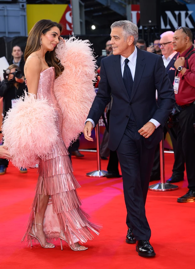 "Πώς είναι δυνατόν o George Clooney και η οικογένειά του να αποκτήσουν τη γαλλική υπηκοότητα;": Οι Γάλλοι απορούν