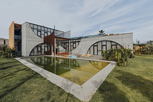 ROCHE BOBOIS