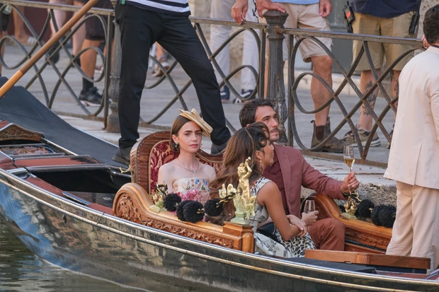 Emily in Greece | Αυτές είναι οι πιο πιθανές εκπληκτικές τοποθεσίες για τα γυρίσματα της 6ης σεζόν