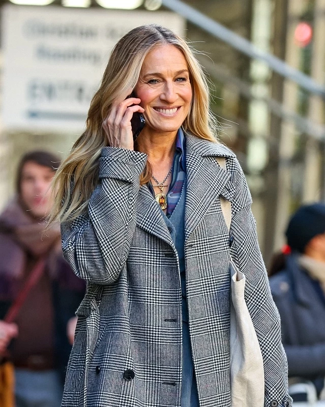 Το πιο κολακευτικό μακιγιάζ για μετά τα 50 σύμφωνα με την makeup artist της Sarah Jessica Parker