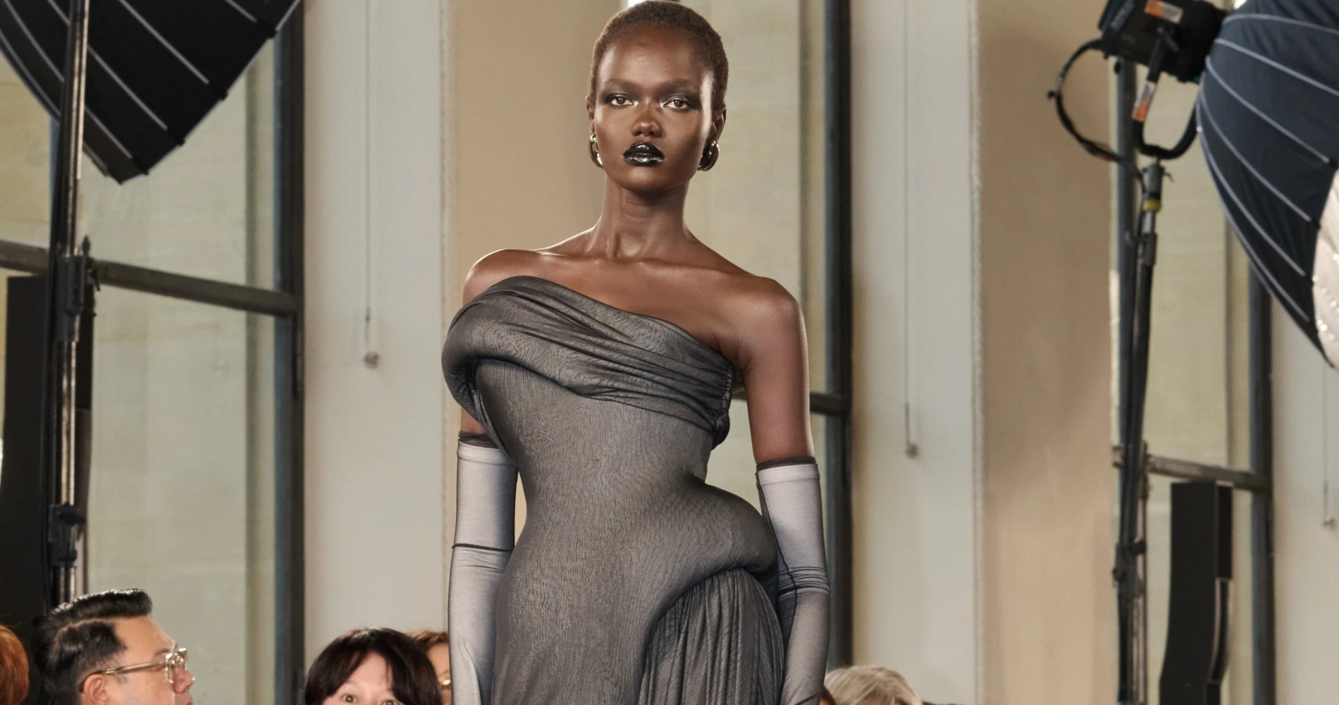 Η ζωή στην ύπαιθρο και η ελευθερία που προσφέρει εμπνέουν τη νέα Haute Couture συλλογή της Chanel