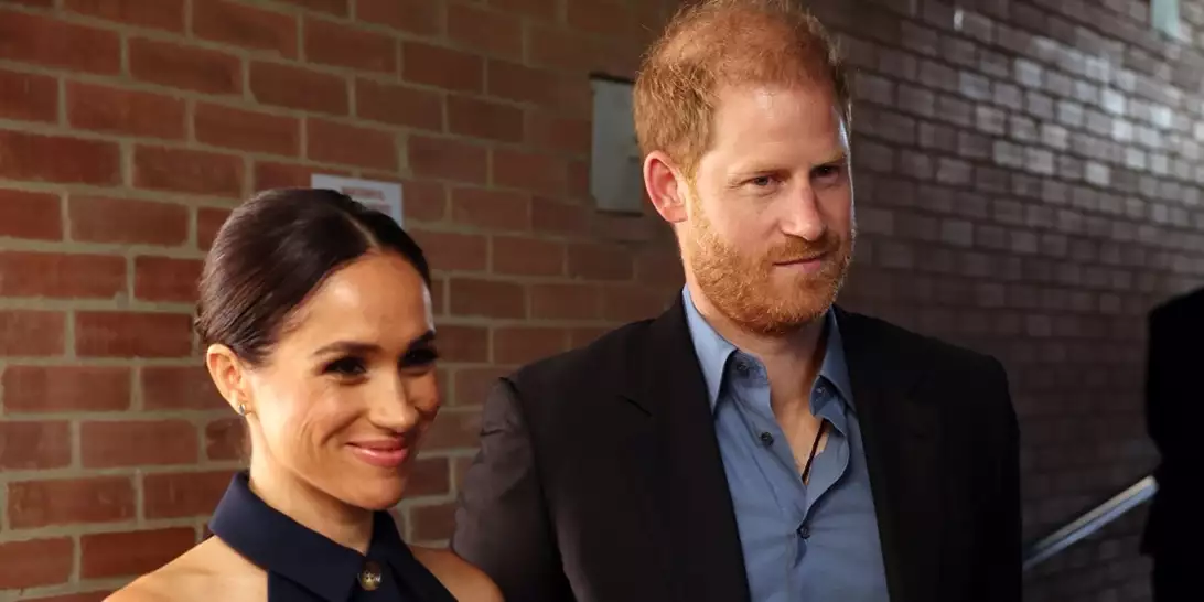 Ο πρίγκιπας Harry υπερασπίζεται τη Meghan Markle ως "ιδανικό αφεντικό"