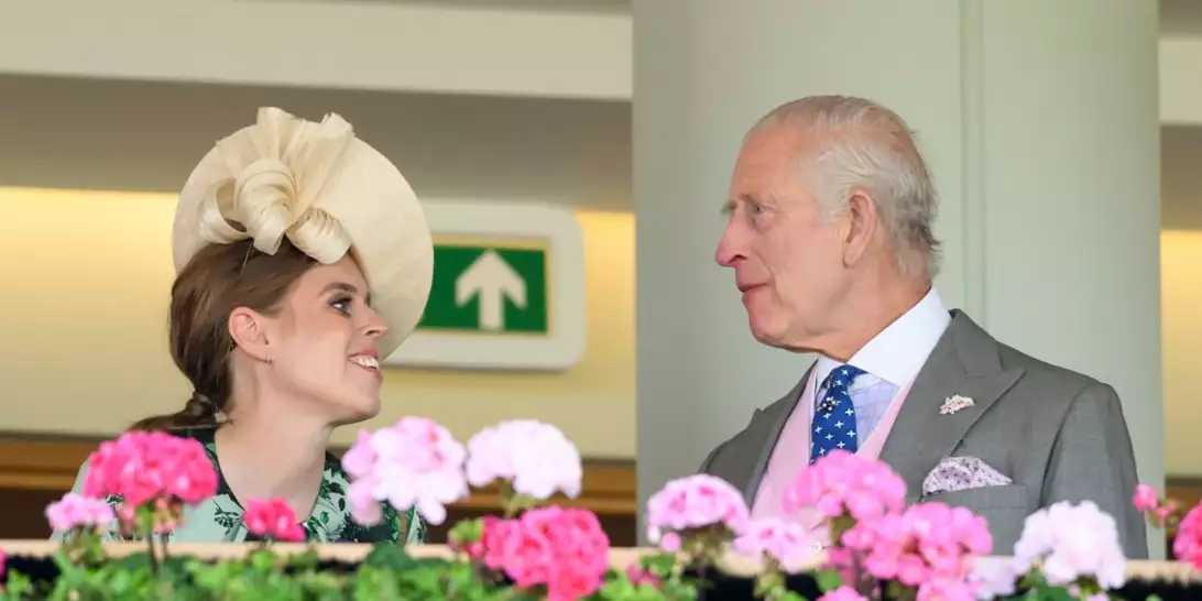 Ο βασιλιάς Κάρολος στέλνει την πριγκίπισσα Βεατρίκη στις ΗΠΑ μετά τις εκκλήσεις του Harry για επανένωση