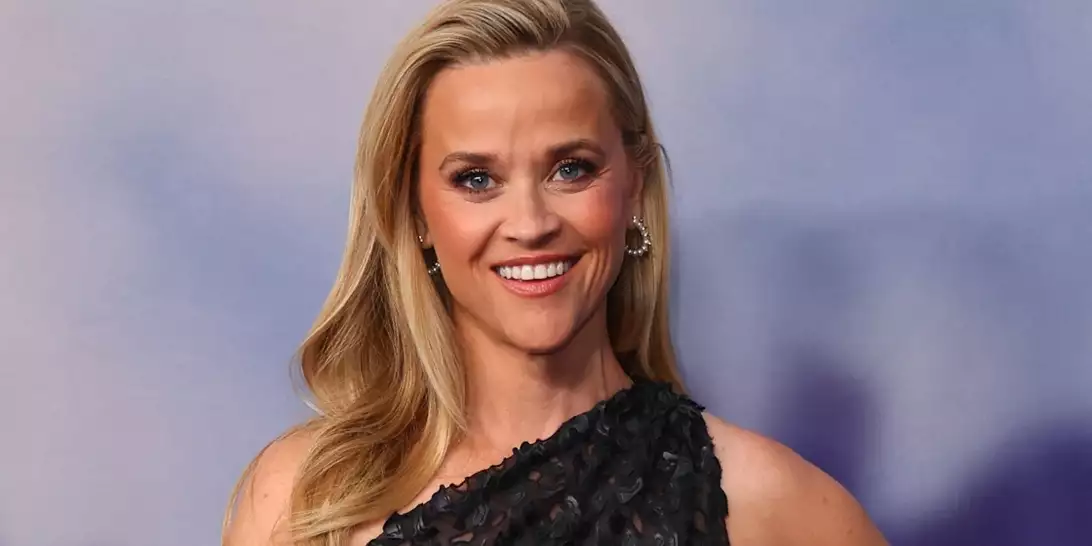 Reese Witherspoon | Η φωτογραφία που επιβεβαιώνει πόσο μοιάζει με τον γιο της