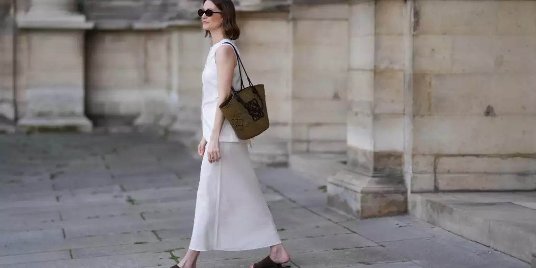 White Elegance | 12 κομμάτια σε λευκό που υπόσχονται να φέρουν το καλοκαίρι στις εμφανίσεις σας