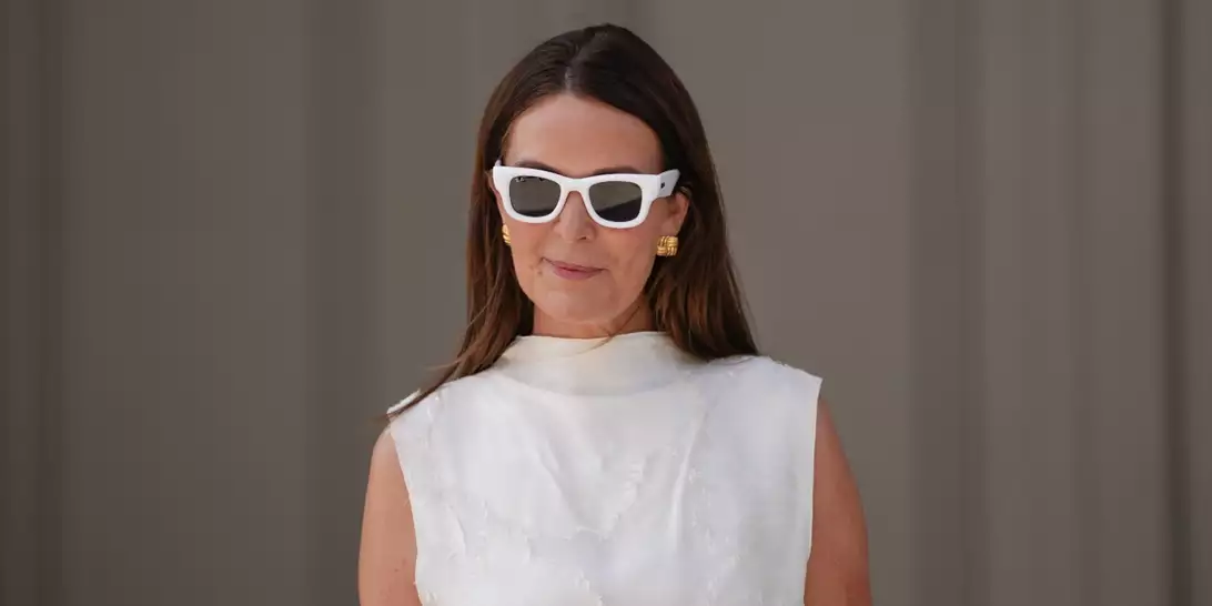 8 δροσιστικά face mists που θα σας ανακουφίσουν στον καύσωνα