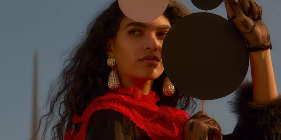 From The Magazine | Φορέματα που υπόσχονται γοητεία και ελευθερία