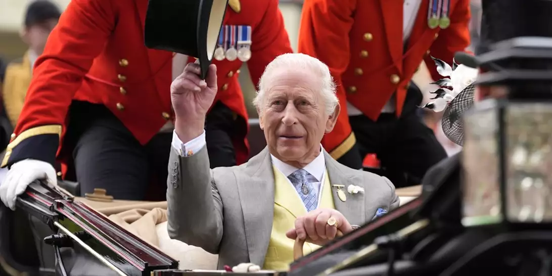 Βασιλιάς Κάρολος | Οι 2 λέξεις που άκουσε στο τηλέφωνο και κατάλαβε πως είχε πεθάνει η Ελισάβετ Β΄