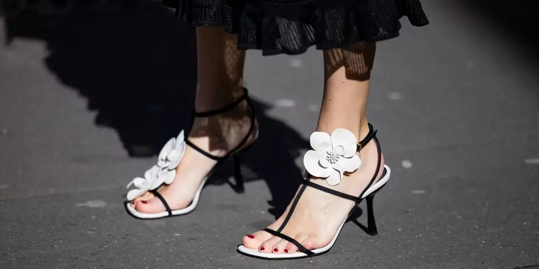 Glazed Pedicure | Αυτή είναι η μεγαλύτερη τάση στο πεντικιούρ φέτος το καλοκαίρι