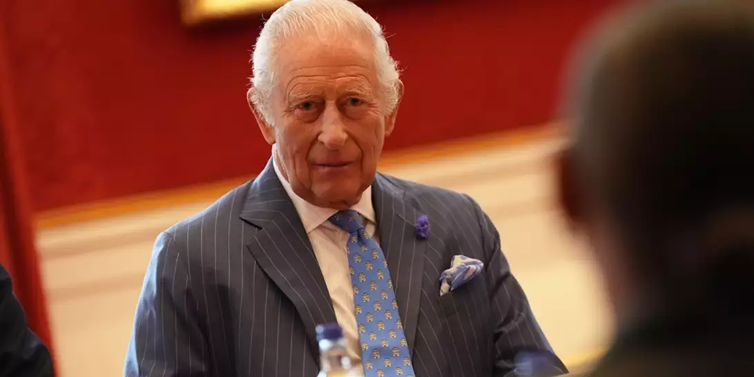 Ο βασιλιάς Κάρολος θέλει τον Harry, τη Meghan και τα παιδιά τους στην κηδεία του