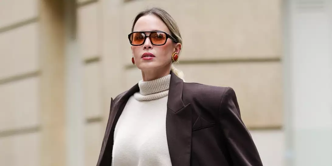 Τα χειμερινά χρώματα ρουζ που κολακεύουν περισσότερο τις γυναίκες άνω των 50